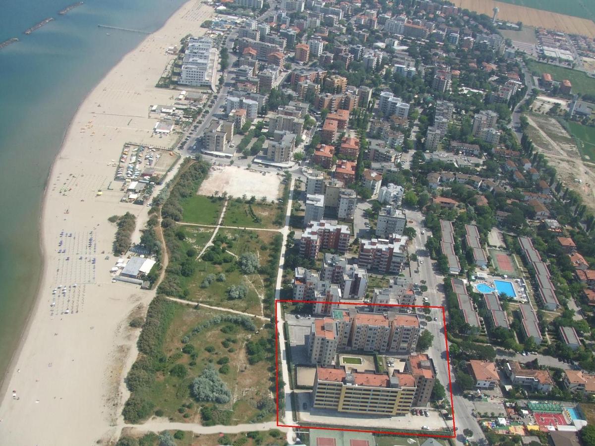 Belvedere Lido Adriano Bagian luar foto