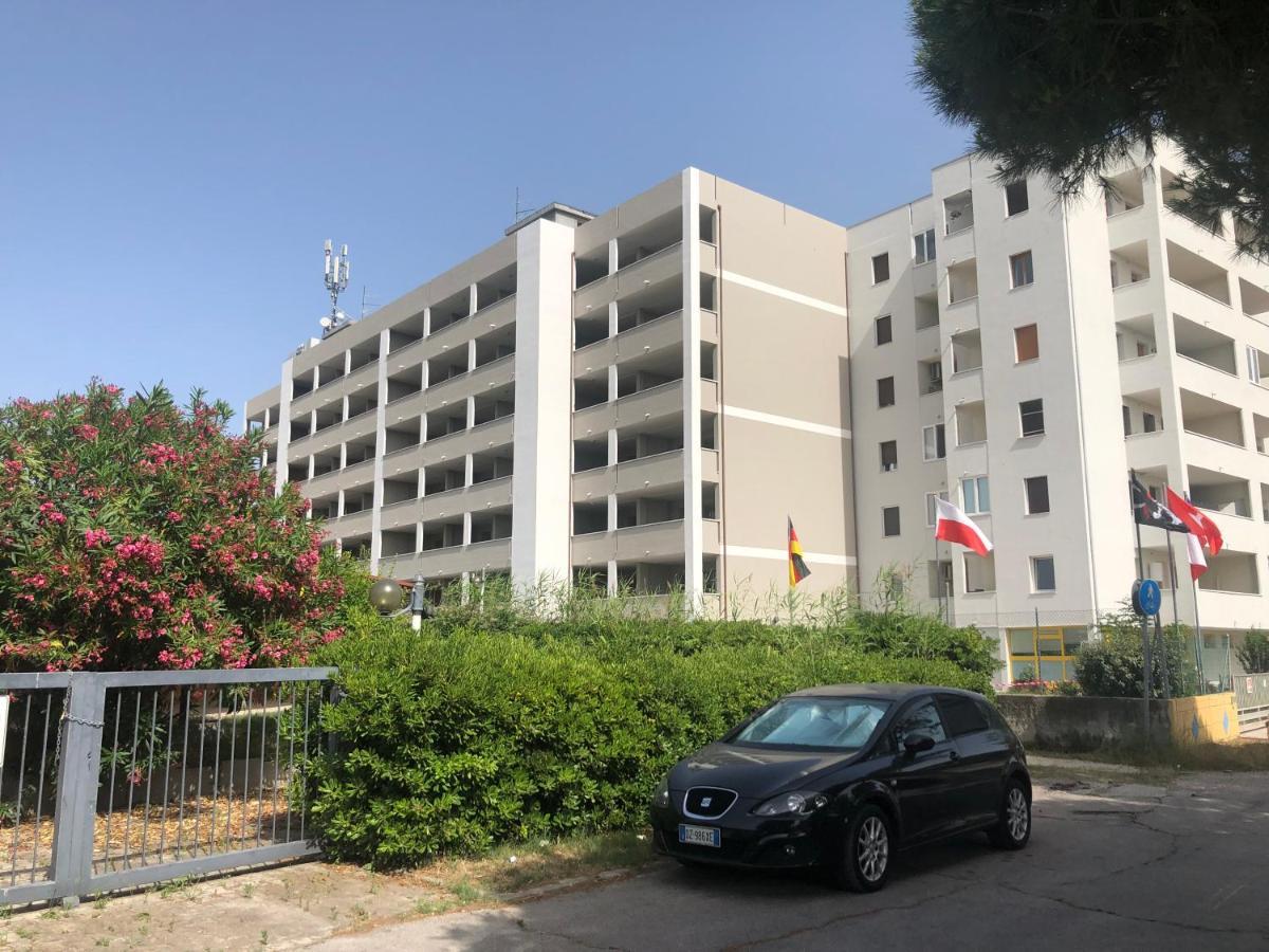 Belvedere Lido Adriano Bagian luar foto